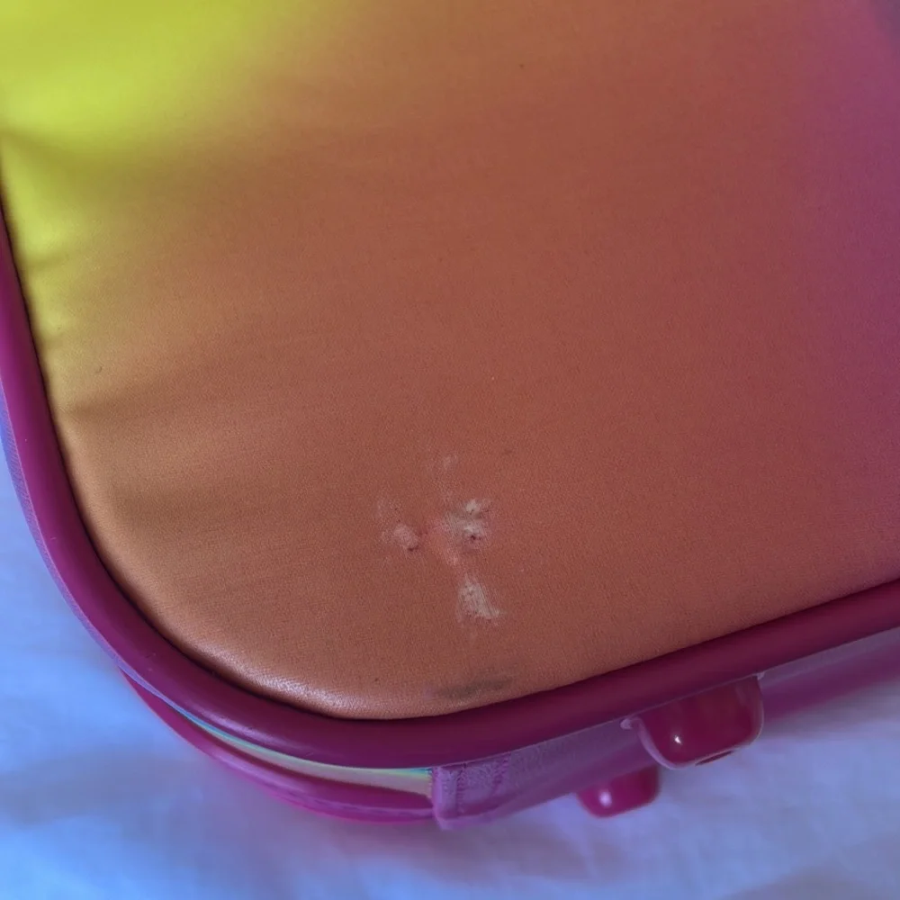 Hello Kitty Suitcase - Picture 11 of 16